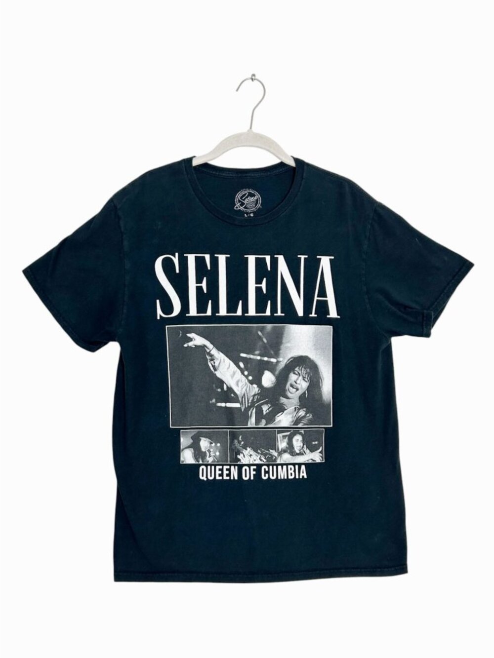 Adult Selena Queen of Cumbia Short Sleeve Graphic Tee in Black - Sz L